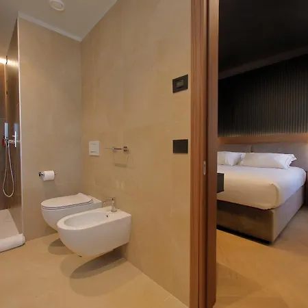Namia By Dori Otel Bardolino
