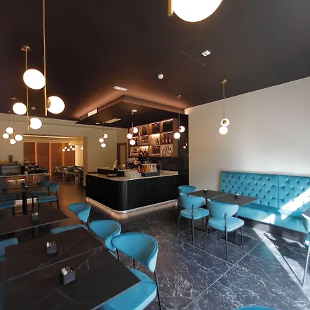 Namia By Dori Otel Bardolino
